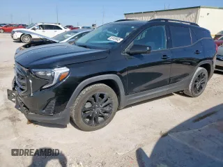 2020 GMC Terrain SLE z VIN 3GKALMEV2LL296240, wystawiony jako Copart lot #52459945 z przebiegiem 72 154 mil mil oraz Szkoda całkowita • Salvage title. Historia ofert i sprzedaży dostępna na DreamBid. Obrazek 1.