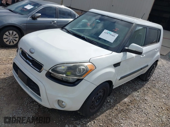 2013 Kia Soul ! with VIN KNDJT2A6XD7584849, listed as a IAAI auction lot 42079505 with 85,978 mi miles. Bid and sale history available at carsss.com. Image 2.