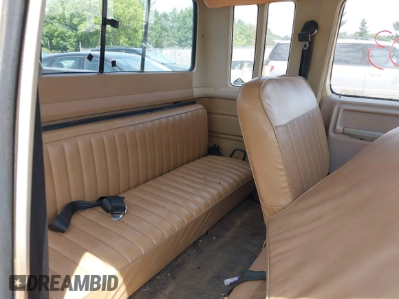 1983 Ford F-150 with VIN 1FTEX15Y5DKA31809, listed as a IAAI auction lot 42719603 with 19,240 mi miles and . Bid and sale history available at DreamBid. Image 8.