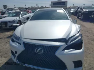 2022 Lexus LS with VIN JTHD51FF2N5016326, listed as a IAAI auction lot 41570024 with 20,403 mi miles. Bid and sale history available at carsss.com. Image 12.