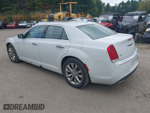2019 Chrysler 300 Limited with VIN 2C3CCAKG7KH634459, listed as a IAAI auction lot 40450997 with 97,809 mi miles. Bid and sale history available at carsss.com. Image 3.