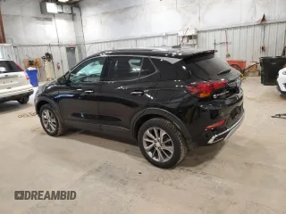 2022 Buick Encore GX Essence с VIN KL4MMGSLXNB090950, выставлен на аукционе Copart как лот 52692915 с пробегом 36 353 миль миль и Списание • Salvage title. История ставок и продаж доступна на DreamBid. Изображение 2.