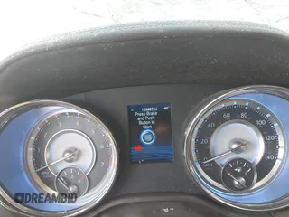 2014 Chrysler 300 with VIN 2C3CCAEGXEH120136, listed as a IAAI auction lot 41020040 with 125,887 mi miles. Bid and sale history available at carsss.com. Image 7.