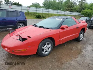 1997 Pontiac Firebird Firebird z VIN 2G2FS22K8V2212377, wystawiony jako Copart lot #59767525 z przebiegiem 131 384 mil mil oraz Czysty tytuł • Clean title. Historia ofert i sprzedaży dostępna na DreamBid. Obrazek 1.