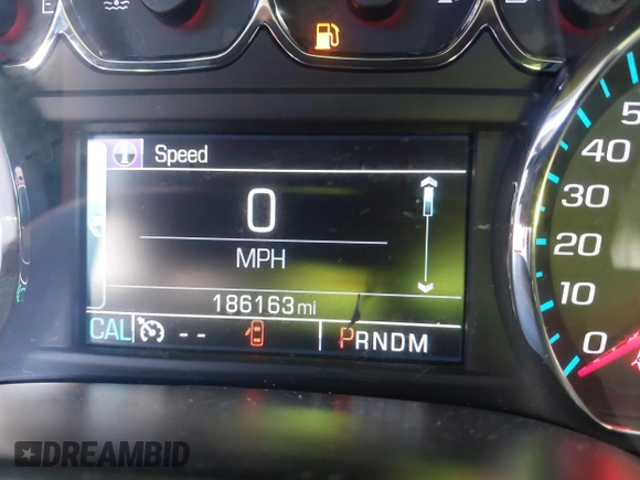 2015 Chevrolet Silverado 1500 LT with VIN 1GCRCREC2FZ297041, listed as a IAAI auction lot 41563446 with 186,163 mi miles. Bid and sale history available at carsss.com. Image 15.