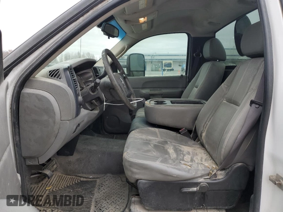 2008 GMC Sierra 1500 with VIN 1GTHC24KX8E133350, listed as a Copart auction lot 89265915 with 300,420 mi miles and Salvage Title. Bid and sale history available at DreamBid. Image 7.
