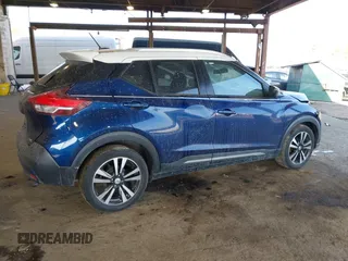 2019 Nissan Kicks SV z VIN 3N1CP5CU9KL518895, wystawiony jako IAAI lot #41341193 z przebiegiem 42 971 mil mil oraz . Historia ofert i sprzedaży dostępna na DreamBid. Obrazek 4.