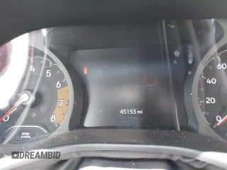 2024 Jeep Compass Limited z VIN 3C4NJDCN1RT596592, wystawiony jako IAAI lot #42740215 z przebiegiem 45 153 mil mil oraz . Historia ofert i sprzedaży dostępna na DreamBid. Obrazek 7.
