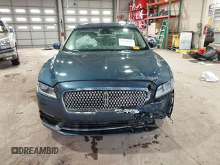 2020 Lincoln Continental Standard with VIN 1LN6L9PK5L5608533, listed as a IAAI auction lot 41610437 with 31,610 mi miles. Bid and sale history available at carsss.com. Image 12.