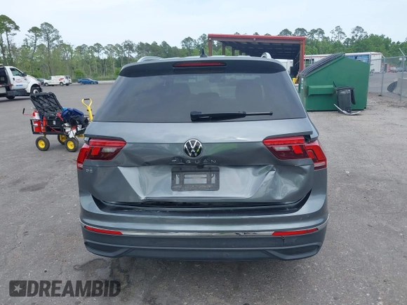 2024 Volkswagen Tiguan SE with VIN 3VV3B7AX8RM134486, listed as a IAAI auction lot 42095457 with 21,295 mi miles and . Bid and sale history available at DreamBid. Image 16.