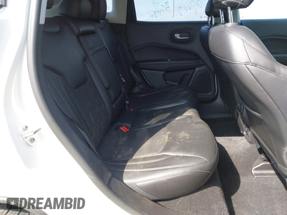 2018 Jeep Compass Latitude with VIN 3C4NJDBB2JT457535, listed as a IAAI auction lot 41797591 with 34,026 mi miles. Bid and sale history available at carsss.com. Image 8.