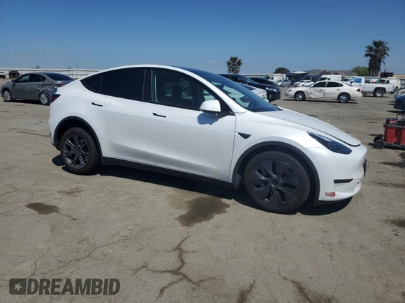 2024 Tesla Model Y Long Range с VIN 7SAYGDEE6RF157415, выставлен на аукционе Copart как лот 54950915 с пробегом 20 567 миль миль и Списание • Salvage title. История ставок и продаж доступна на DreamBid. Изображение 4.