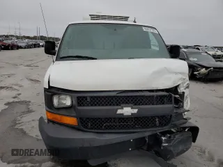 2015 Chevrolet Express Cargo z VIN 1GCWGFCF0F1286668, wystawiony jako Copart lot #85657524 z przebiegiem 107 760 mil mil oraz Szkoda całkowita • Salvage title. Historia ofert i sprzedaży dostępna na DreamBid. Obrazek 5.