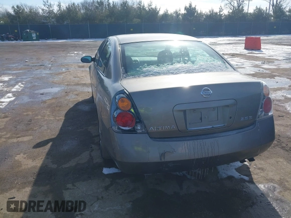 2002 Nissan Altima S with VIN 1N4AL11D72C181432, listed as a IAAI auction lot 41513586 with 0 mi miles. Bid and sale history available at carsss.com. Image 3.