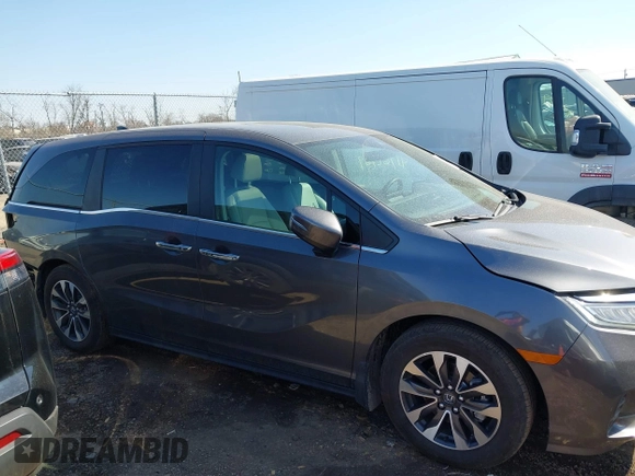 2024 Honda Odyssey EX-L with VIN 5FNRL6H65RB016848, listed as a IAAI auction lot 41762469 with 18,909 mi miles and . Bid and sale history available at DreamBid. Image 14.