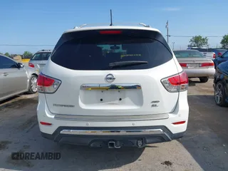 2014 Nissan Pathfinder SV with VIN 5N1AR2MM7EC706483, listed as a IAAI auction lot 42164389 with 192,754 mi miles. Bid and sale history available at carsss.com. Image 16.