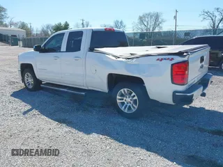 2015 Chevrolet Silverado 1500 LT with VIN 1GCVKREC0FZ200937, listed as a IAAI auction lot 41805994 with 51,706 mi miles. Bid and sale history available at carsss.com. Image 3.