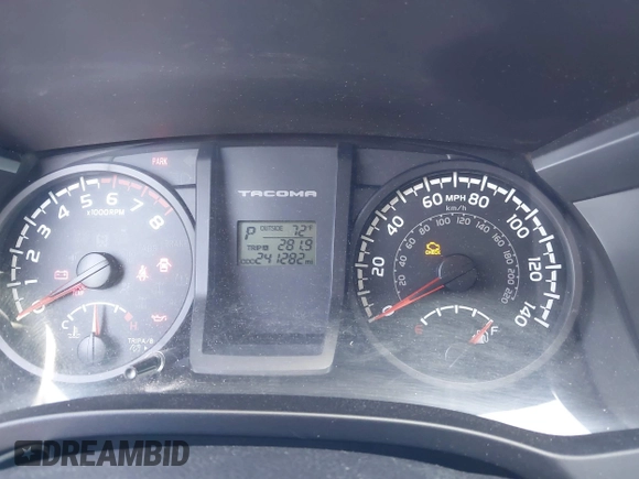 2017 Toyota Tacoma SR z VIN 5TFSX5EN0HX048395, wystawiony jako IAAI lot #42135991 z przebiegiem 241 282 mil mil oraz . Historia ofert i sprzedaży dostępna na DreamBid. Obrazek 7.