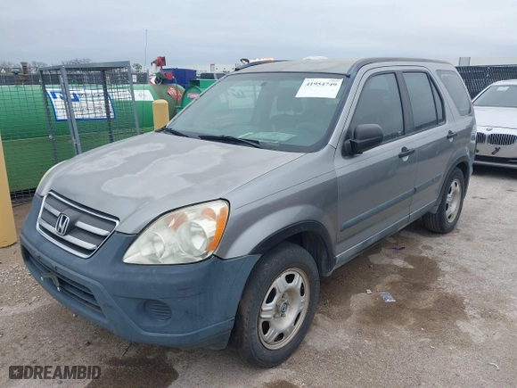 2006 Honda CR-V LX with VIN JHLRD68566C002862, listed as a IAAI auction lot 41954749 with 294,867 mi miles. Bid and sale history available at carsss.com. Image 6.