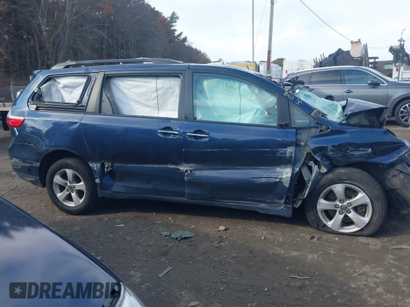 2020 Toyota Sienna LE Auto Access Seat with VIN 5TDKZ3DC5LS029855, listed as a IAAI auction lot 40682719 with Not provided miles and . Bid and sale history available at DreamBid. Image 12.