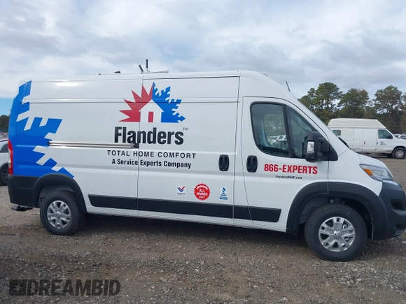 2024 Ram ProMaster Cargo Tradesman with VIN 3C6LRVDG8RE125556, listed as a IAAI auction lot 40618955 with 16 mi miles and . Bid and sale history available at DreamBid. Image 13.