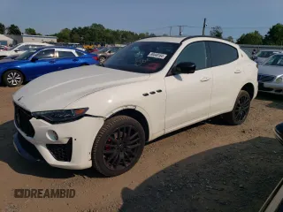 2021 Maserati Levante GT with VIN ZN661XUA9MX372242, listed as a Copart auction lot 69440164 with 33,783 mi miles and Salvage Title. Bid and sale history available at carsss.com. Image 1.