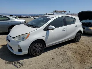 2013 Toyota Prius One z VIN JTDKDTB32D1046158, wystawiony jako Copart lot #59845565 z przebiegiem 98 669 mil mil oraz Szkoda całkowita • Salvage title. Historia ofert i sprzedaży dostępna na DreamBid. Obrazek 1.