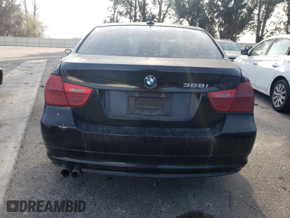 2011 BMW 3 Series 328i with VIN WBAPH5C58BF094055, listed as a Copart auction lot 87132134 with 165,620 mi miles and Clean Title. Bid and sale history available at carsss.com. Image 6.