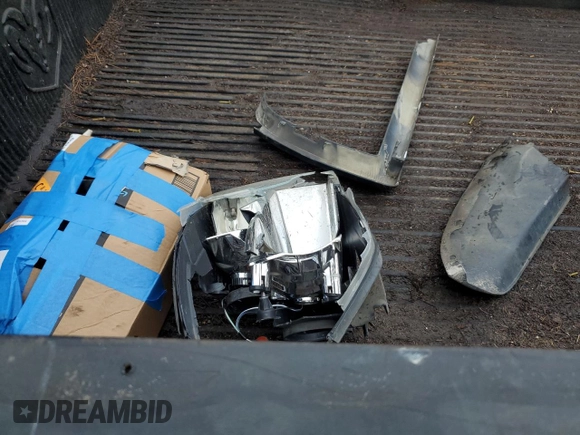2014 Ram 2500 Tradesman with VIN 3C6TR4HT0EG105608, listed as a Copart auction lot 71721474 with 236,972 mi miles and Salvage title. Bid and sale history available at DreamBid. Image 13.