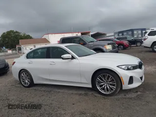 2024 BMW 3 Series 330i with VIN 3MW69FF0XR8E38275, listed as a IAAI auction lot 42646598 with 39,015 mi miles and . Bid and sale history available at DreamBid. Image 13.
