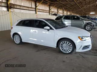 2016 Audi A3 e-tron Premium z VIN WAUUPBFF2GA100087, wystawiony jako Copart lot #43477445 z przebiegiem 95 019 mil mil oraz Czysty tytuł • Clean title. Historia ofert i sprzedaży dostępna na DreamBid. Obrazek 4.