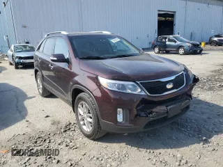 2015 Kia Sorento LX z VIN 5XYKT4A70FG581697, wystawiony jako Copart lot #54708075 z przebiegiem 81 393 mil mil oraz Szkoda całkowita • Salvage title. Historia ofert i sprzedaży dostępna na DreamBid. Obrazek 4.