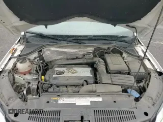 2017 Volkswagen Tiguan Wolfsburg Edition с VIN WVGRV7AX0HK003389, выставлен на аукционе Copart как лот 59709615 с пробегом 88 491 миль миль и Списание • Salvage title. История ставок и продаж доступна на DreamBid. Изображение 15.