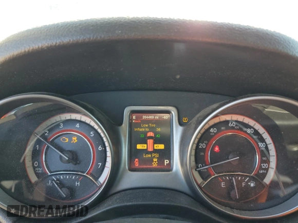 2015 Dodge Journey Crossroad with VIN 3C4PDCGB8FT682679, listed as a Copart auction lot 54402525 with 204,469 mi miles and Clean Title. Bid and sale history available at DreamBid. Image 9.