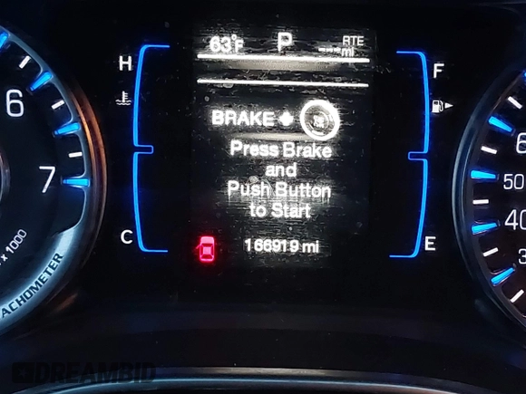 2015 Chrysler 200 Limited with VIN 1C3CCCAB7FN667556, listed as a IAAI auction lot 41787343 with 166,919 mi miles. Bid and sale history available at carsss.com. Image 7.