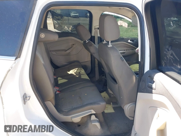 2016 Ford Escape SE with VIN 1FMCU9GX9GUC62462, listed as a IAAI auction lot 39999808 with Not Provided miles. Bid and sale history available at carsss.com. Image 8.
