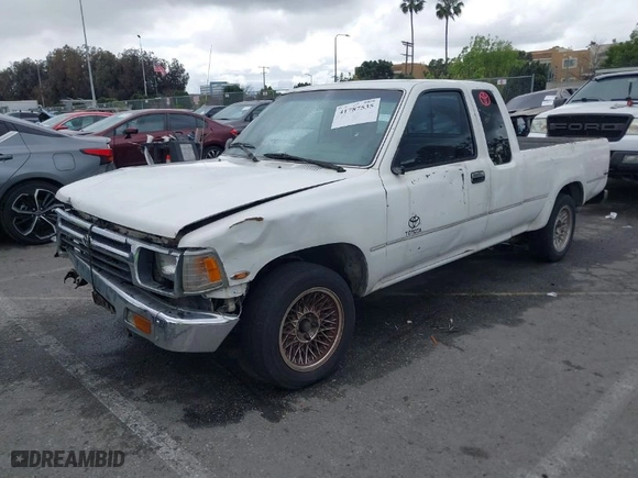 1992 Toyota 2WD Pickups DLX with VIN JT4RN93P9N5064411, listed as a IAAI auction lot 41787535 with 170,294 mi miles. Bid and sale history available at carsss.com. Image 2.