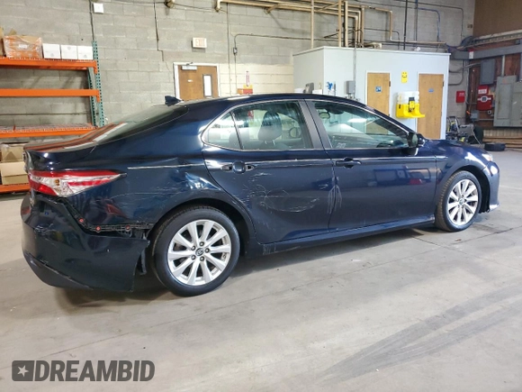 2020 Toyota Camry LE with VIN 4T1C11AK0LU899029, listed as a Copart auction lot 54781605 with 71,555 mi miles and Clean Title. Bid and sale history available at carsss.com. Image 3.