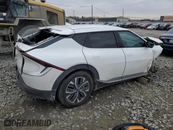 2022 Kia EV6 Light with VIN KNDC34LB6N5043275, listed as a Copart auction lot 87900005 with 157,826 mi miles and Salvage Title. Bid and sale history available at carsss.com. Image 3.