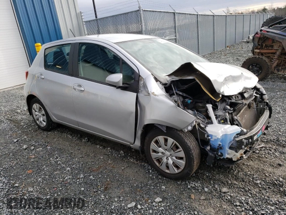 2015 Toyota Yaris L z VIN VNKKTUD33FA026503, wystawiony jako Copart lot #74686043 z przebiegiem 95 169 mil mil oraz Szkoda całkowita • Salvage title. Historia ofert i sprzedaży dostępna na DreamBid. Obrazek 4.