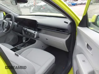 2025 Hyundai Kona SE with VIN KM8HA3AB2SU208504, listed as a IAAI auction lot 41458066 with 918 mi miles. Bid and sale history available at carsss.com. Image 5.