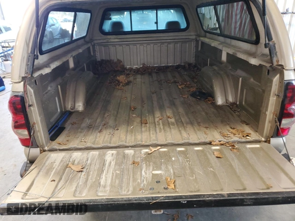 2004 Chevrolet Silverado 1500 LS with VIN 1GCEC14VX4Z337639, listed as a Copart auction lot 53517035 with 0 mi miles and Non Repairable. Bid and sale history available at carsss.com. Image 10.
