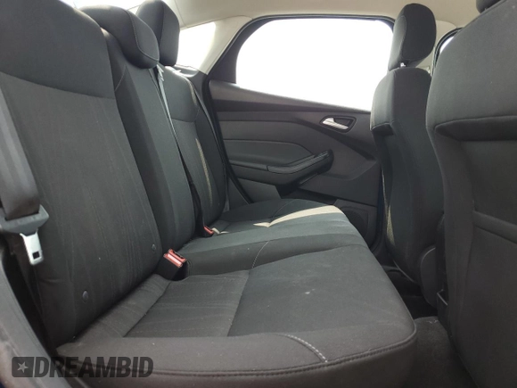 2018 Ford Focus SE with VIN 1FADP3F23JL214428, listed as a Copart auction lot 60552465 with 33,699 mi miles and Salvage title. Bid and sale history available at DreamBid. Image 6.