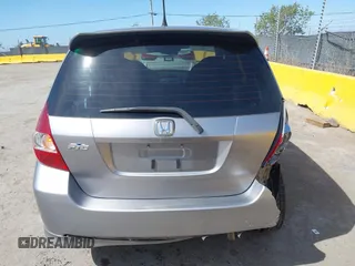 2008 Honda Fit Sport with VIN JHMGD376X8S039790, listed as a IAAI auction lot 42083840 with 227,602 mi miles. Bid and sale history available at carsss.com. Image 17.