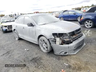 2013 Volkswagen Jetta Comfortline с VIN 3VWDL7AJ9DM426147, выставлен на аукционе Copart как лот 74591264 с пробегом 265 457 миль миль и Списание • Salvage title. История ставок и продаж доступна на DreamBid. Изображение 4.