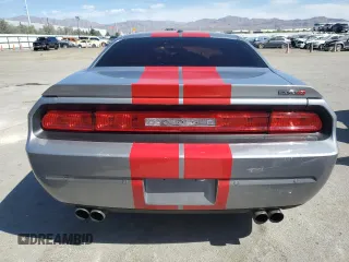 2014 Dodge Challenger SRT-8 z VIN 2C3CDYCJ3EH201998, wystawiony jako Copart lot #53308065 z przebiegiem 57 967 mil mil oraz Szkoda całkowita • Salvage title. Historia ofert i sprzedaży dostępna na DreamBid. Obrazek 6.