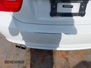 2011 BMW 3 Series 328i с VIN WBAPH7C54BE682973, выставлен на аукционе IAAI как лот 42235227 с пробегом 141 576 миль миль и . История ставок и продаж доступна на DreamBid. Изображение 20.
