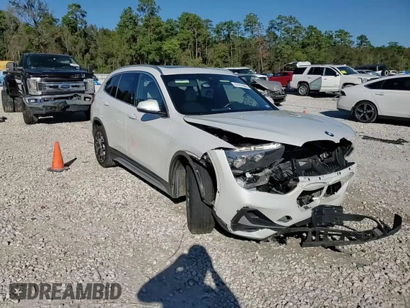 2022 BMW X1 sDrive28i with VIN WBXJG7C07N5V29446, listed as a Copart auction lot 81912684 with 46,234 mi miles and Salvage Title. Bid and sale history available at carsss.com. Image 14.