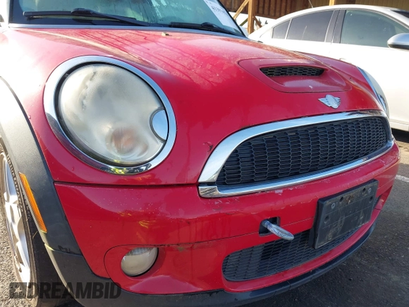2010 MINI Hardtop S with VIN WMWMF7C50ATZ69911, listed as a IAAI auction lot 41393076 with 94,891 mi miles and . Bid and sale history available at DreamBid. Image 6.