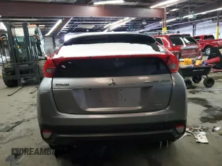 2019 Mitsubishi Eclipse Cross LE z VIN JA4AT4AA3KZ018267, wystawiony jako Copart lot #45226905 z przebiegiem Nie podano mil oraz Nie do naprawy • Non repairable. Historia ofert i sprzedaży dostępna na DreamBid. Obrazek 6.
